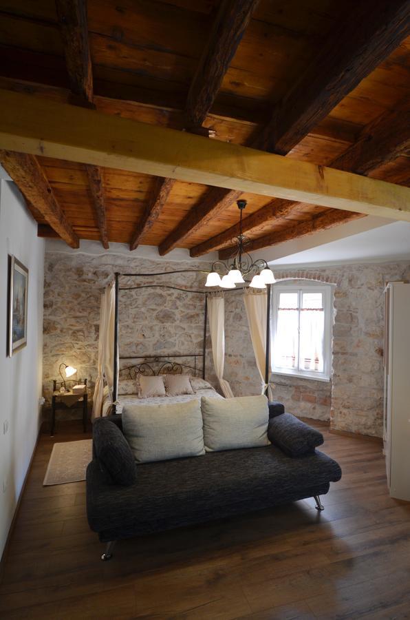 Apartment Romantic